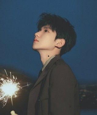 王源吃菊瓜完整视频,趣味横生瞬间引网友爆笑