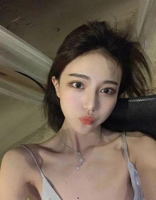 网红女孩子吃瓜视频播放,网红女孩吃瓜视频引网友热议